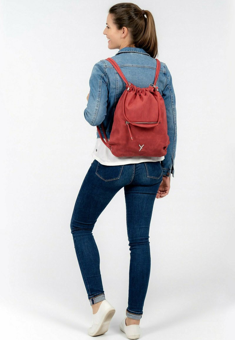 Damen Handtaschen | SURI FREY ROMY Tagesrucksack red 600/rot - OW83293 Damen Handtaschen | SURI FREY ROMY Tagesrucksack red 600/rot - OW83293