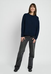 Lind Neule - navy blue