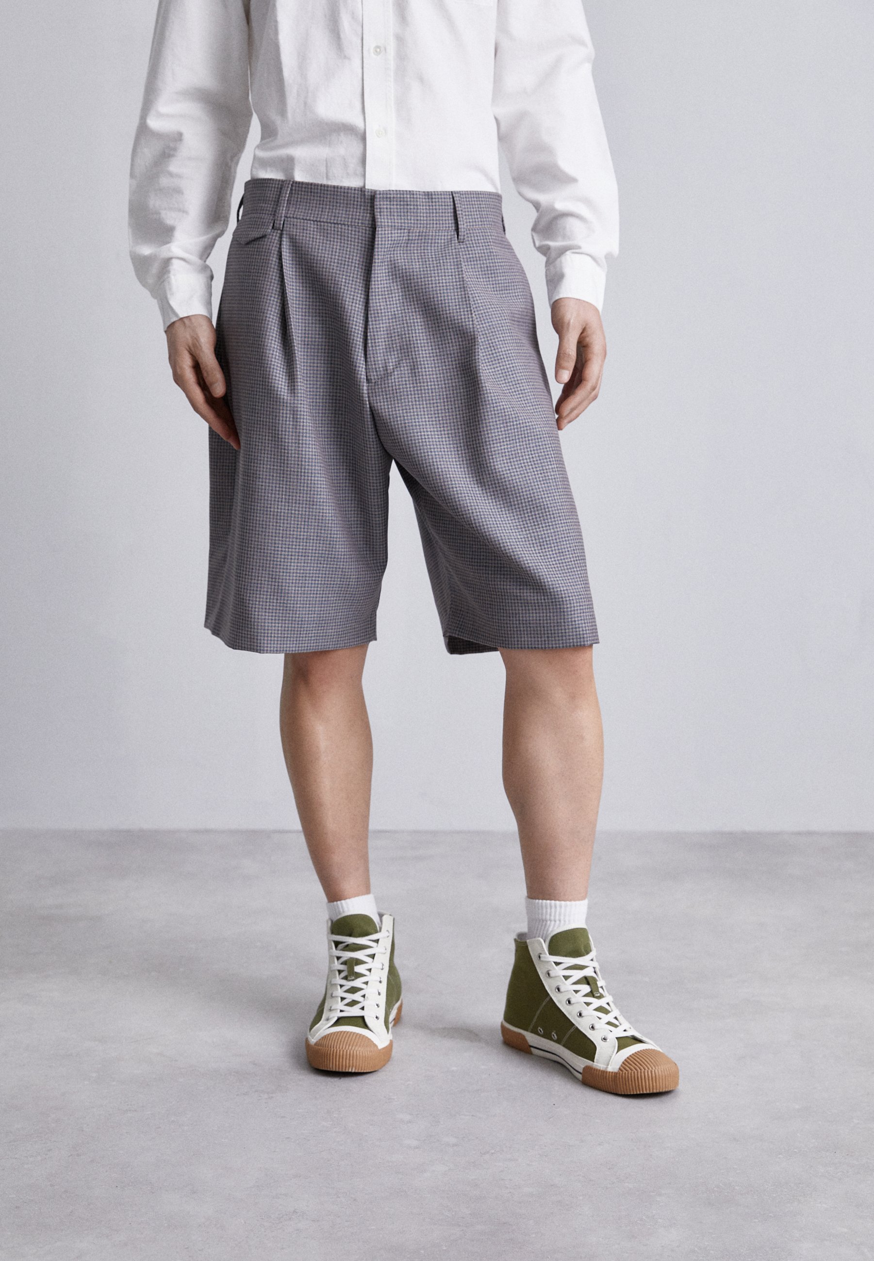 paul smith grey shorts