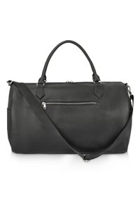 Černá kožená cestovní taška s dvojitými uchy, nastavitelným ramenním popruhem a přední kapsou na zip. Texturovaný povrch s minimálními akcenty.