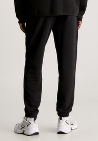 Calvin Klein Jeans INSTITUTIONAL  - Treningo apatinė dalis - ck black