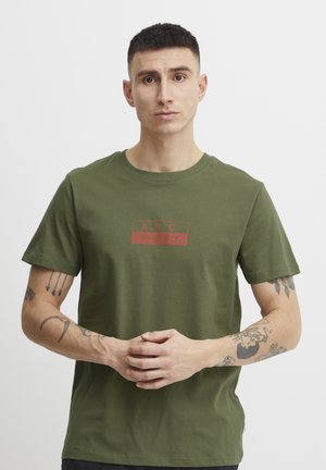 SDELWELL  - T-Shirt print - deep lichen green