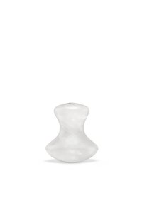 Scultura in vetro traslucido con un design a spirale, caratterizzata da una forma organica e contornata e una superficie liscia. La base è arrotondata e stabile.