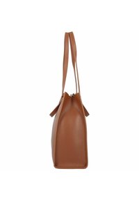 Sac à main en cuir brun avec une surface texturée, fermeture éclair et doubles anses plates. Présente une silhouette structurée et effilée avec un minimum de matériel.