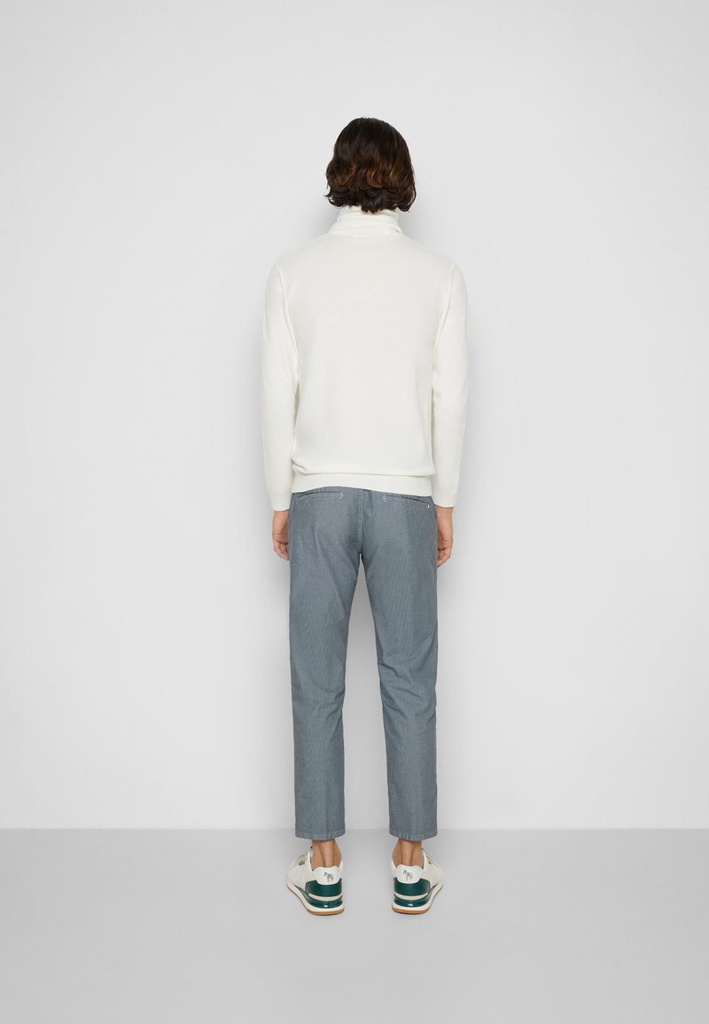 Herren T-shirts & Polos | Dondup PANTALONE PABLO Chino light powder blue/hellblau - DT08575 Herren T-shirts & Polos | Dondup PANTALONE PABLO Chino light powder blue/hellblau - DT08575