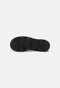 Camper Botines con plataforma - black