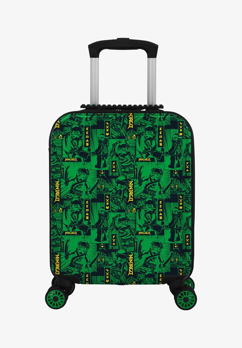Hartschalenkoffer mit einem grün-schwarzen Ninja-Muster, ausgestattet mit einem doppelten Teleskopgriff und vier multidirektionalen Rollen.