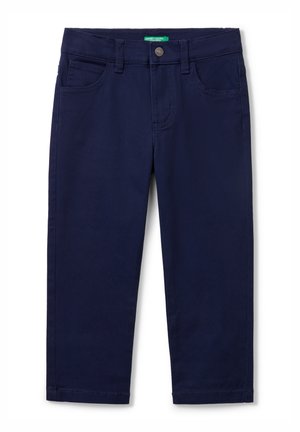 Pantaloni di cotone blu navy con design a gamba dritta, tasche frontali, passanti per cintura e chiusura con bottone metallico in vita.