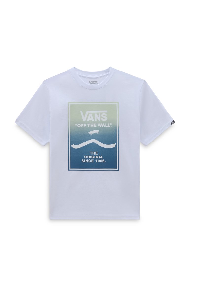 Valkoinen puuvillapaita, jossa on suorakulmainen graafinen kuvio vihreästä siniseen gradienttiin. Tekstissä lukee "VANS", "OFF THE WALL" ja "THE ORIGINAL SINCE 1966."