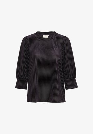 Lilla, plisseret bluse med rund hals og trekvart puffærmer. Fremstillet af et shiny, struktureret stof med lodrette striber.