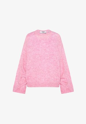 Rosa Strickpullover mit runden Ausschnitt, fallenden Schultern und gerippten Bündchen. Weiche Textur mit leicht lockerer Passform. Etikett sichtbar.