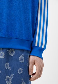 adidas Originals Ikdienas džemperis - night indigo