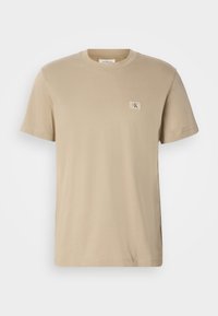 WOVEN LABEL REGULAR TEE - Osnovna majica kratkih rukava - tree house