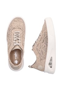 Beige Schnürschuhe aus einem filigranen gemusterten Mesh-Obermaterial, mit einer creamfarbenen Zwischensohle und hellgrauen Schnüren. Mit einer Fersenluftdämpfung.