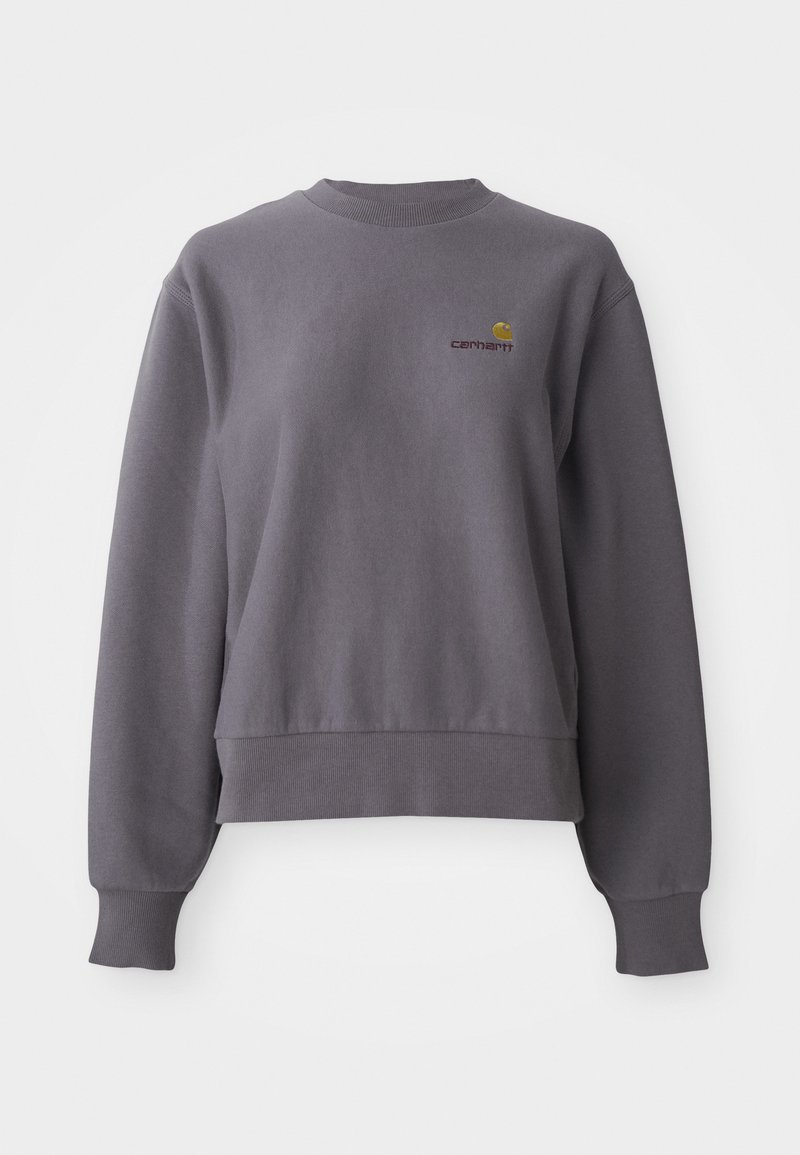 Grå sweatshirt i en blandning av bomull. Har rund halsringning, ribbade ärmmuddar och en liten broderad logotyp på bröstet.