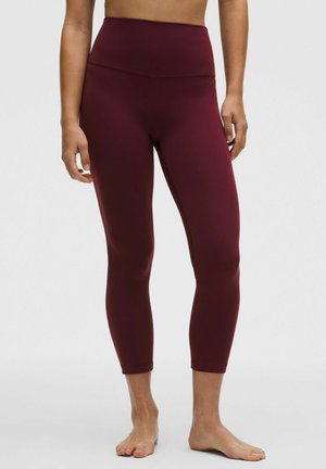 Legíny - burgundy bay