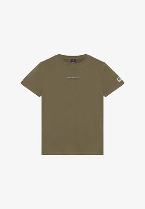 Oliwkowozielona koszulka z krótkim rękawem, wykonana z miękkiego materiału, z małym białym nadrukiem logo na piersi oraz naszywką na rękawie.