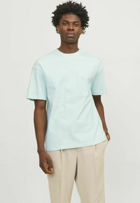 Jack & Jones JJEURBAN EDGE TEE NOOS - T-shirt basic - soothing sea