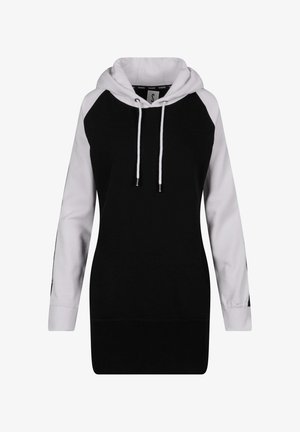 Sweat à capuche avec un corps noir et des manches raglan blanches. Comprend des cordons de serrage, une poche avant et une coupe décontractée. Texture de tissu lisse.