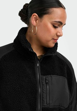 ONLY Carmakoma, FLEECE JACKET CAROHIO FLEECE JACKET - Fleecejacke - black