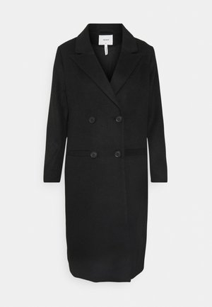 Manteau long noir croisé avec revers à encoches, quatre boutons, manches longues et deux poches fendues horizontales.