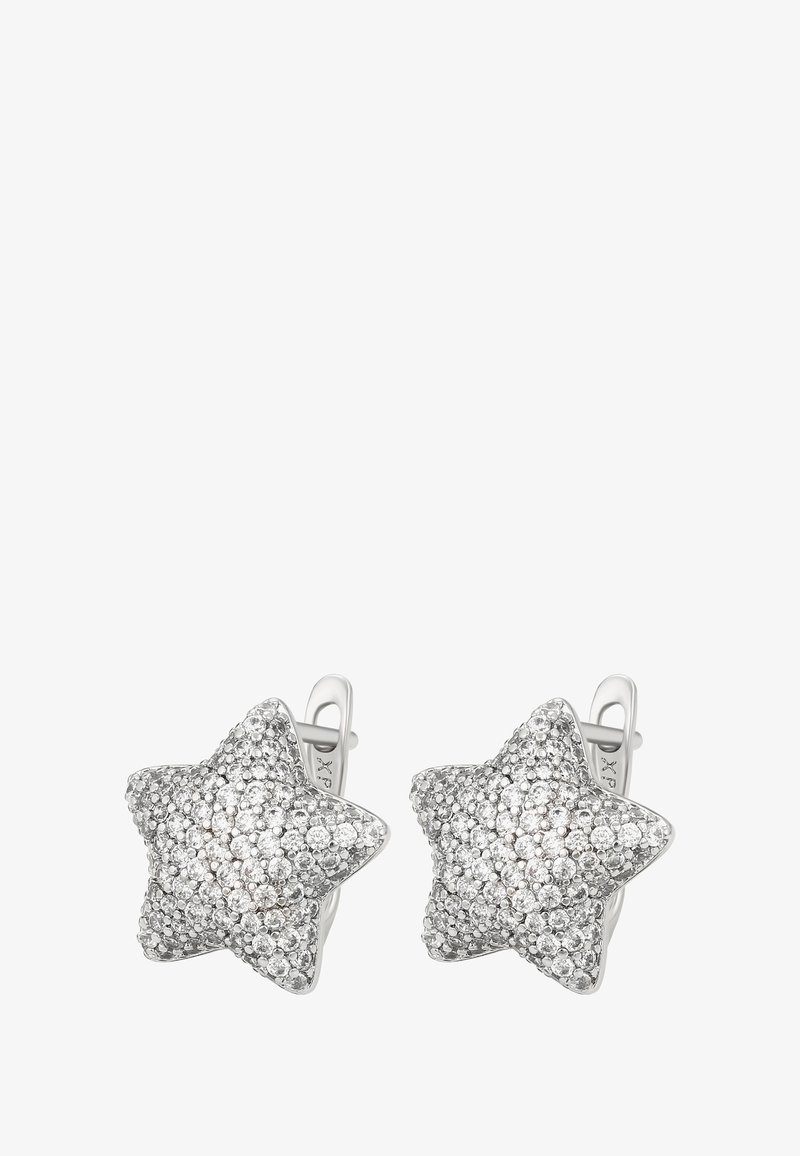Strieborné náušnice vo tvare hviezdy, s povrchom husté osadeným jasnými trblietavými kamienkami a hladkou, leštenou kovovou klipsou pre bezpečné nosenie.