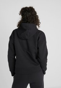 Under Armour Luvtröja - black