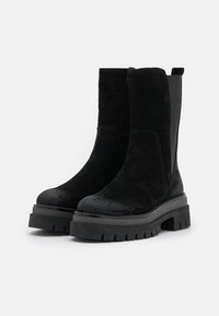 Marco Tozzi Platform boots - black antic