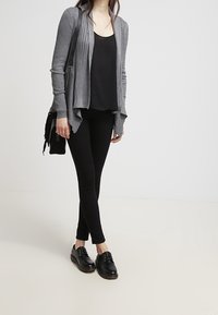 Esprit Kardigan