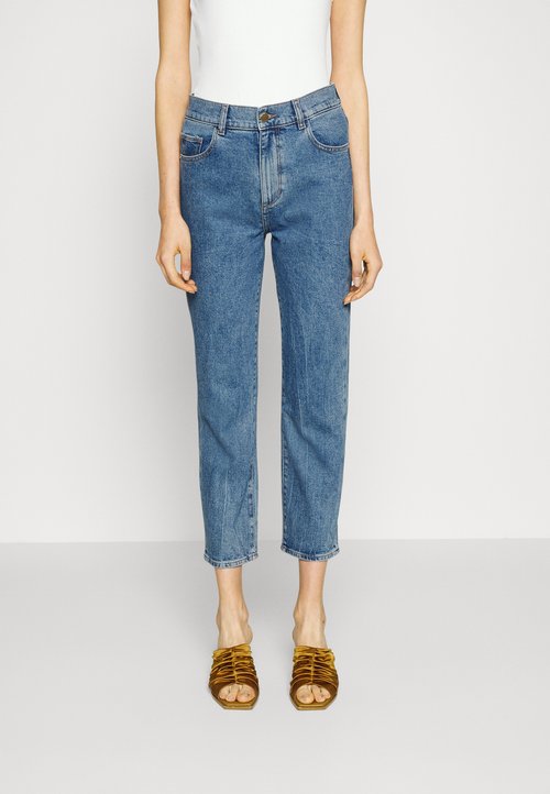Lela's jeans main image 1