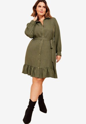 Curves Like These UTILITY REGULAR FIT - Abito a camicia - khaki green