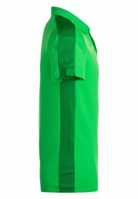 Polo verde con un corpo uniforme e pannelli laterali in rete. Presenta un colletto e maniche corte, realizzato in tessuto traspirante.