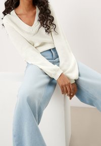 QS Sweter