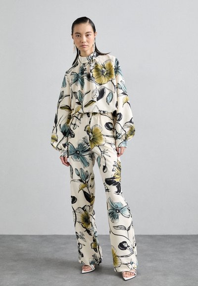 Stine Goya GATHERED LONG SLEEVE - Μπλούζα - mehrfarbig