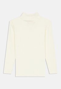 Μπλούζα με μακριά μανίκια και ψηλό λαιμό σε εκρού πλεκτό ύφασμα, με διπλωμένο γιακά και απλή, λεία υφή χωρίς ορατά σχέδια.