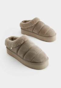 Next REGULAR FIT - Mules - mink brown