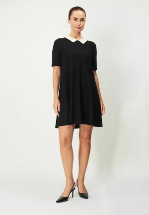 JUMPERFABRIKEN - Stickad klänning - black