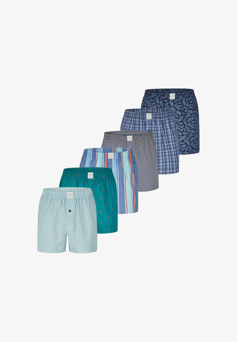 Verschiedene Herrenboxershorts in verschiedenen Farben und Mustern: Streifen, Karos und Blumen, aus einem Stoff mit elastischen Bündchen.