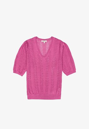 Roze gebreide trui met een V-hals, korte pofmouwen en een opengewerkt patroon. Geribbelde zoom en manchetten, lichtgewicht textuur.