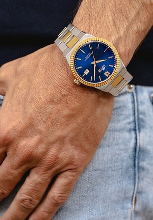 Lotus Montre - goldfarben