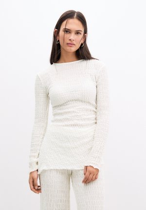 PULL&BEAR GATHERED CREASED  - Pitkähihainen paita - white