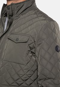 Threadbare Übergangsjacke - khaki
