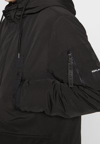 Replay Parkas - black