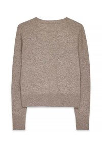 Beżowy sweter robiony na drutach z długimi rękawami, okrągłym dekoltem oraz ściągaczami przy rękawach i u dołu. Miękka tekstura, prosty design i bez widocznych wzorów.
