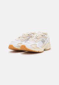 New Balance - ML725 - Matalavartiset tennarit - bone - 1