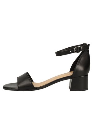 Czarne skórzane sandały na obcasie z otwartym palcem, szerokim paskiem z przodu oraz zapięciem na kostkę z klamrą i blokowym obcasem. Gładka faktura.