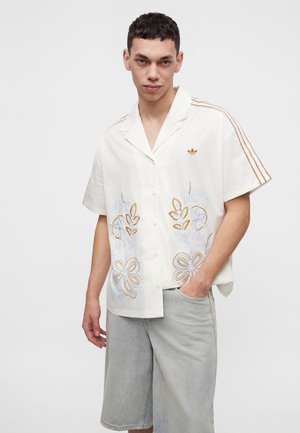 adidas Summer Glow Resort Shirt Asia Sizing 'Off White' (Women's) — foto 4