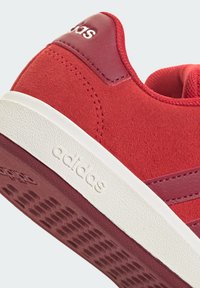 adidas Sportswear GRAND CORUT - Obuća za bebe - collegiate red collegiate burgundy  off white