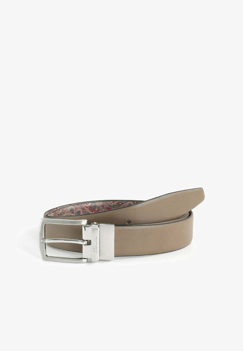 Hellbrauner Ledergürtel mit einer rechteckigen Schnalle in Silberoptik, verfügt über eine glatte Oberfläche und ein Futter mit Paisley-Muster auf der Innenseite.