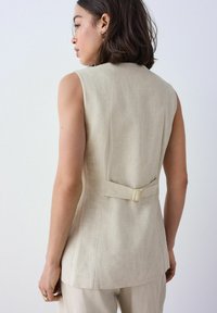 Next Vesta - natural